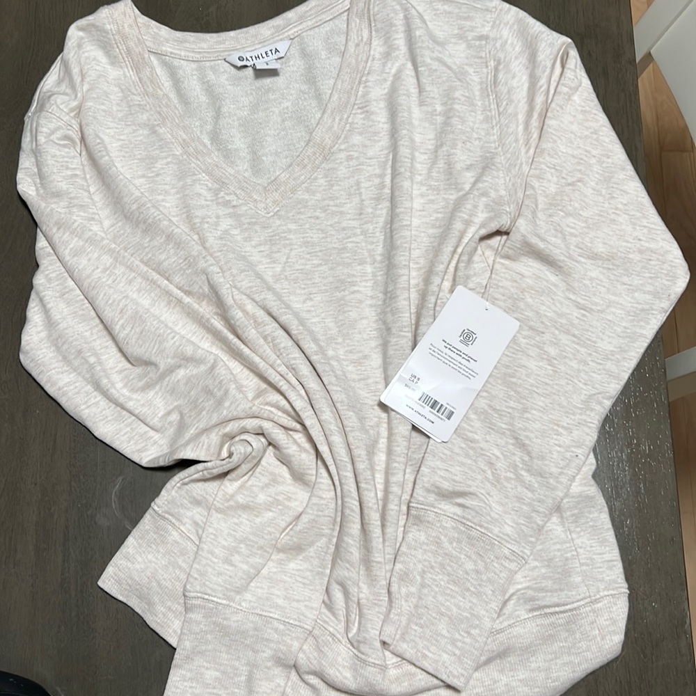 Athleta V neck sweatshirt